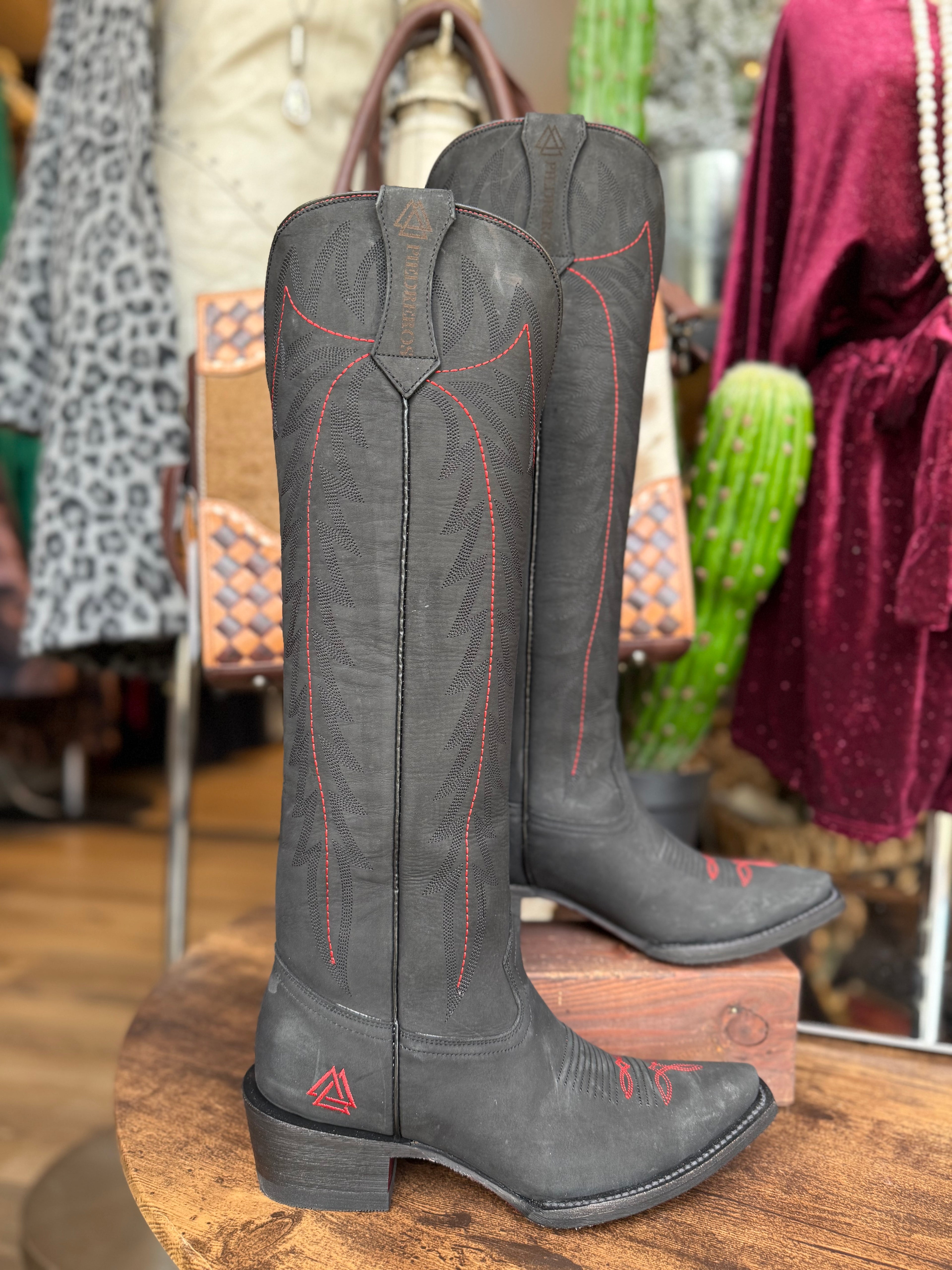 Midnight Ember Snip Toe Boot (8 1/2)