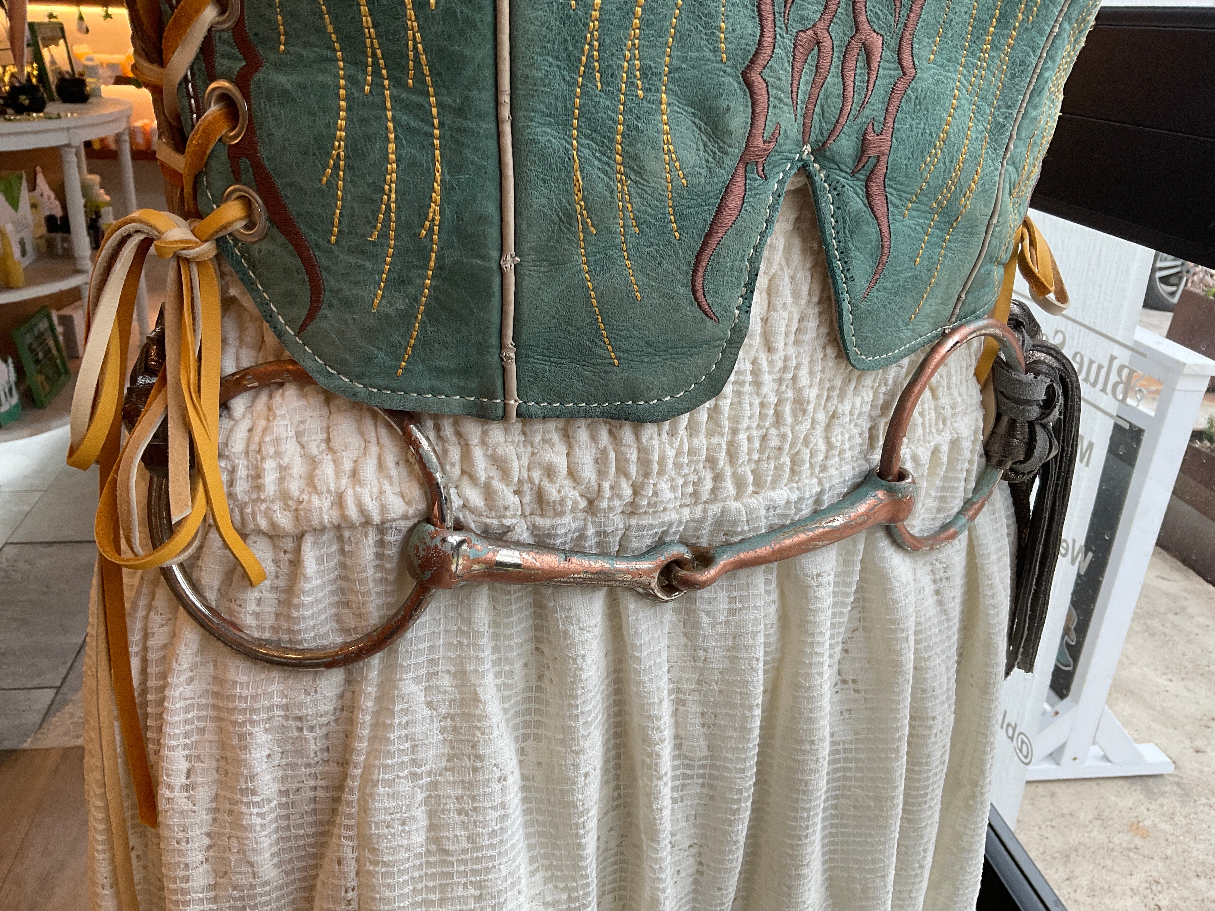 Snaffle Belt
