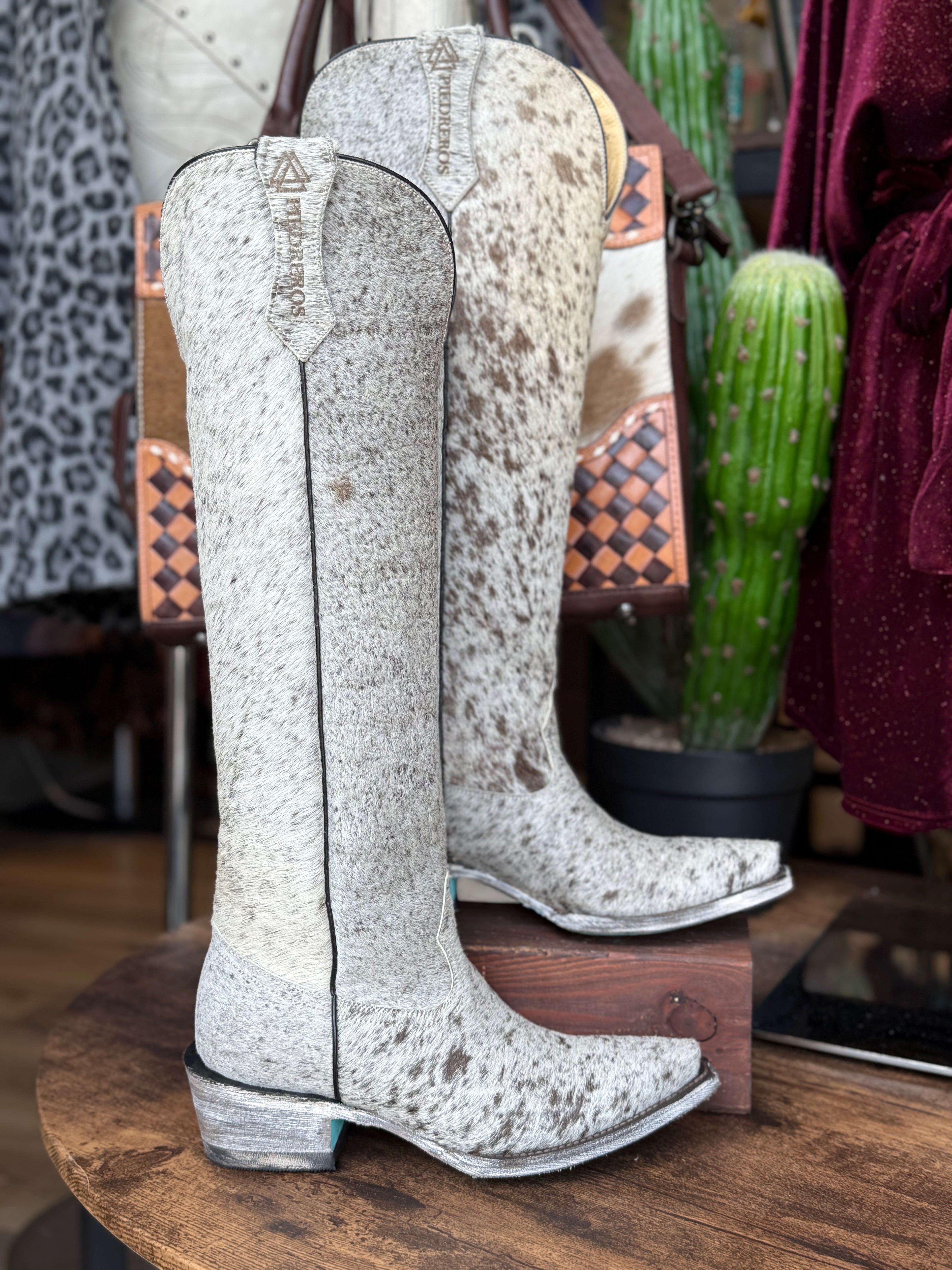 Frosted Mesa Cowhide Snip Toe Boot (7.5)