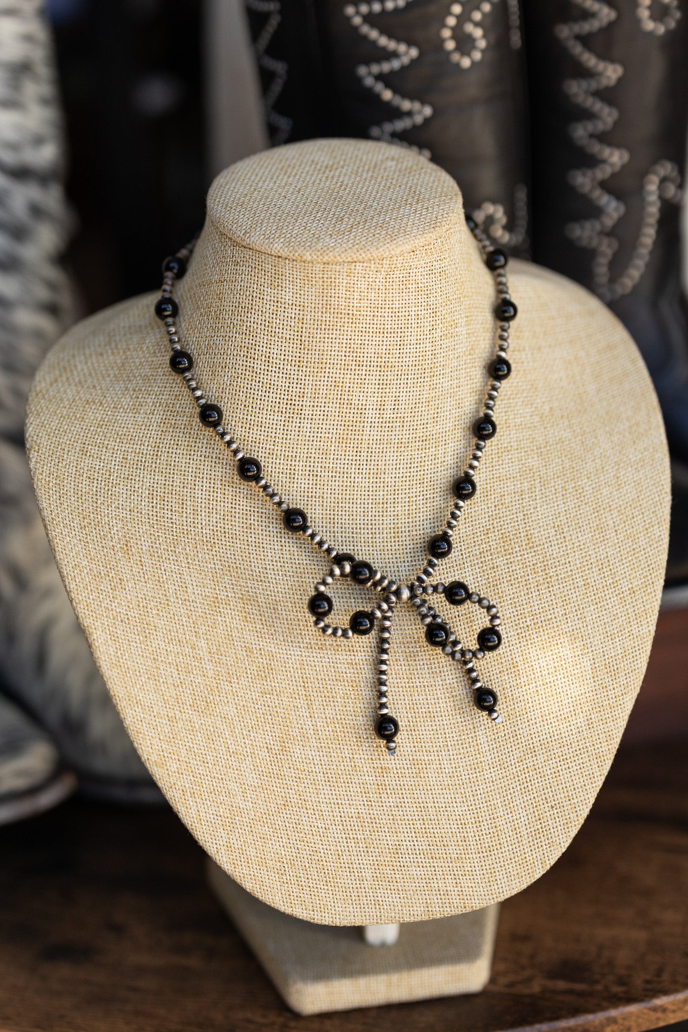 Black Onyx & Pearl Bow