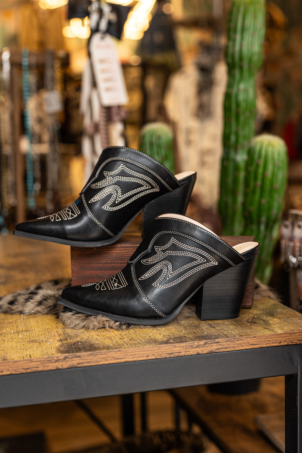 The Cynthia Black | Western Inspired Heeled Mule
