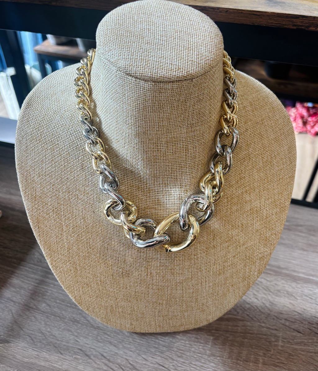 Lady Necklace