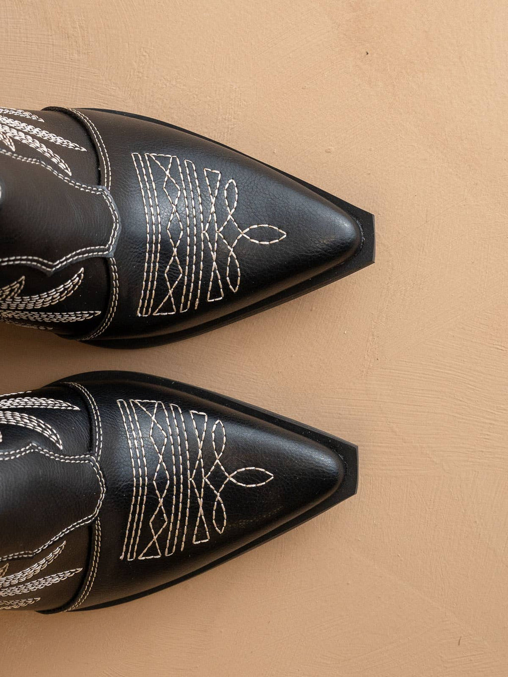 The Cynthia Black | Western Inspired Heeled Mule