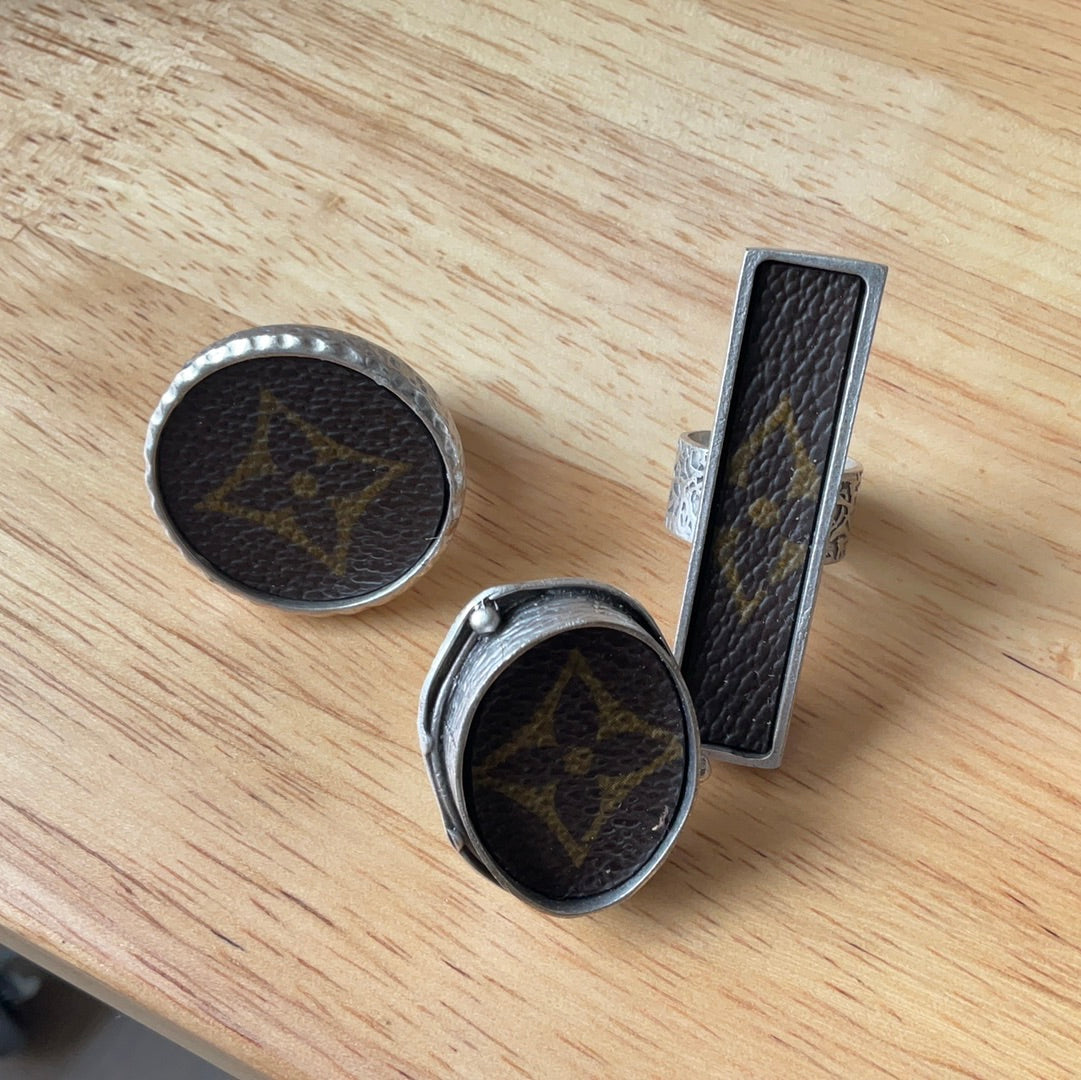 LV Logo Ring
