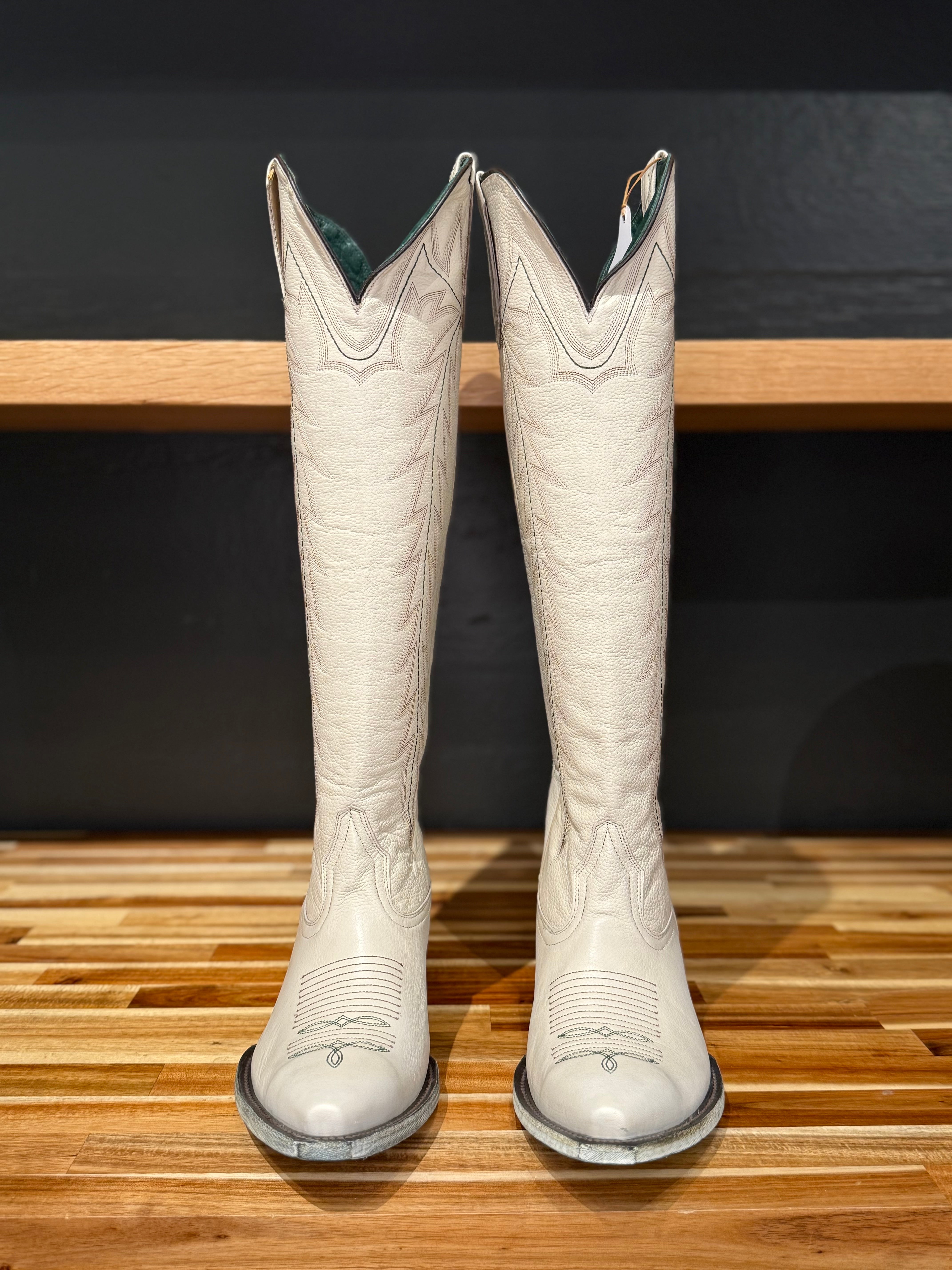 Aztek White Leather Tall Boot Size 10
